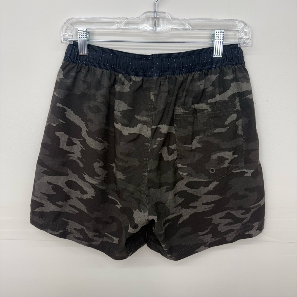 Vuori Men's Grey Camo Drawstring Athletic Shorts G27 - Picture 4 of 4